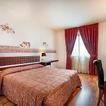 Chocohotel 3* بيرودجا